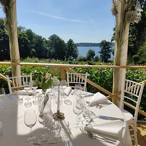 Riddersviks Herrgard Guest house